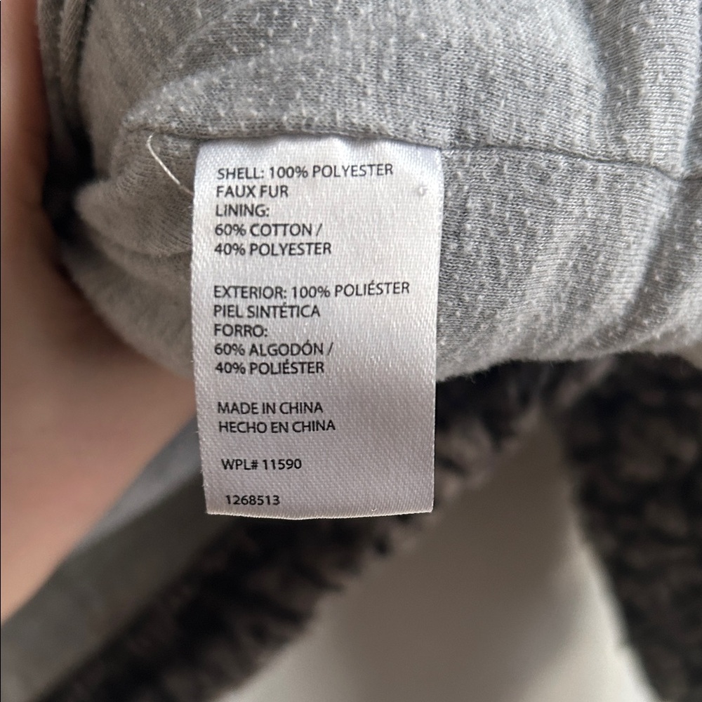 Women's Cozy Gray Sherpa Fleece Pullover from Weatherproof vintage - Picture 3 of 3